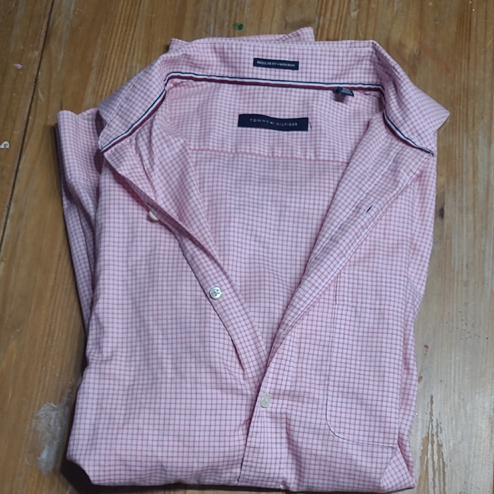 Tommy Hilfiger Men's Pink Plaid Button-Down Shirt